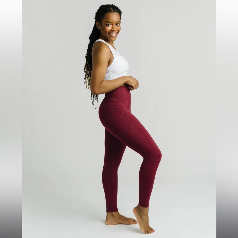 Zyia Scarlet Ribbed Seamless Leggings 7/8 24” Sz L - Picture 6 of 11
